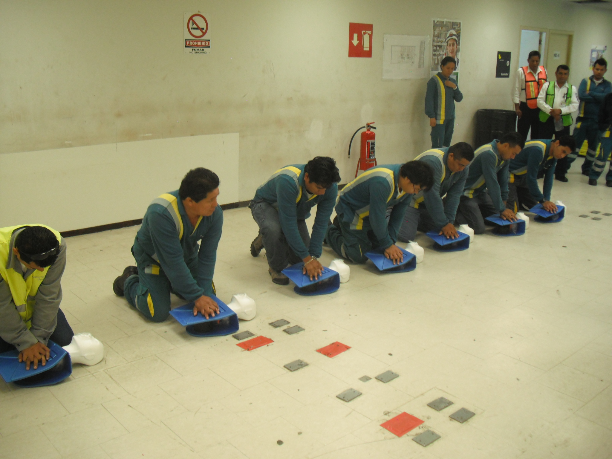 Curso de primeros auxilios para personal de plantas industriales